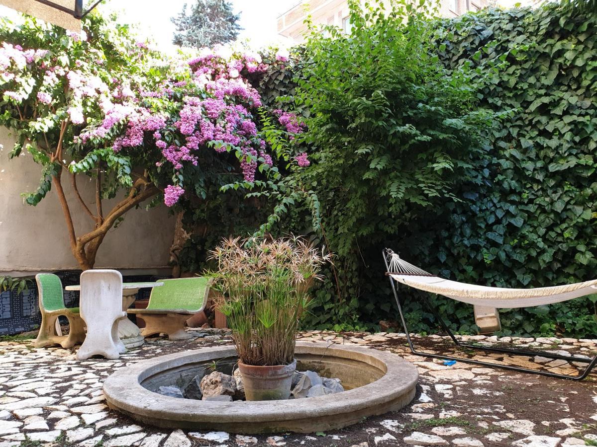 Vatican Fairytale Garden Rome Bagian luar foto